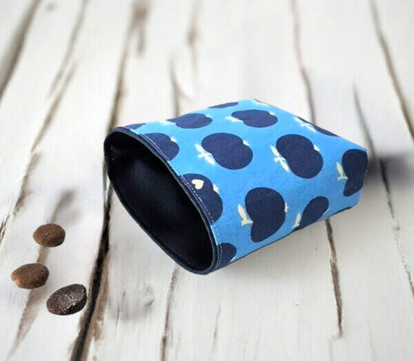 Futtertasche blau Apfel