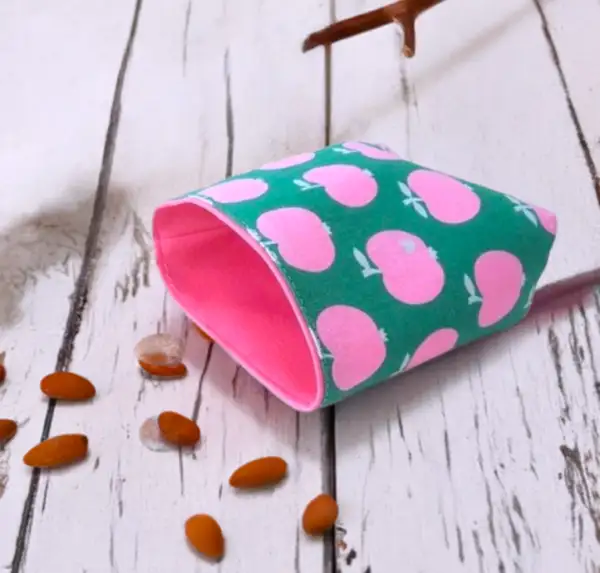 Futtertasche grün Apfel