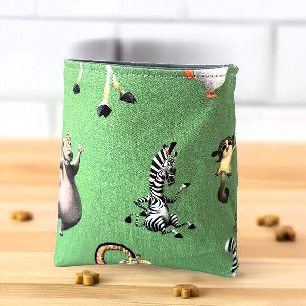 Futtertasche grün Zootiere