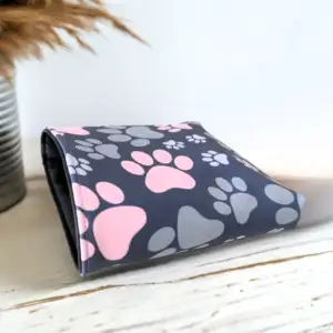Futtertasche grau rosa Pfoten