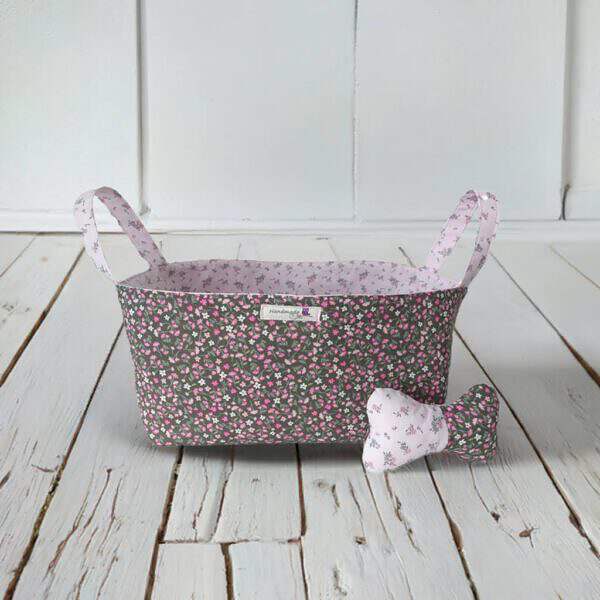 Stoffkorb für Hundespielzeug aus Baumwollstoff mit grünen und rosa Blümchen