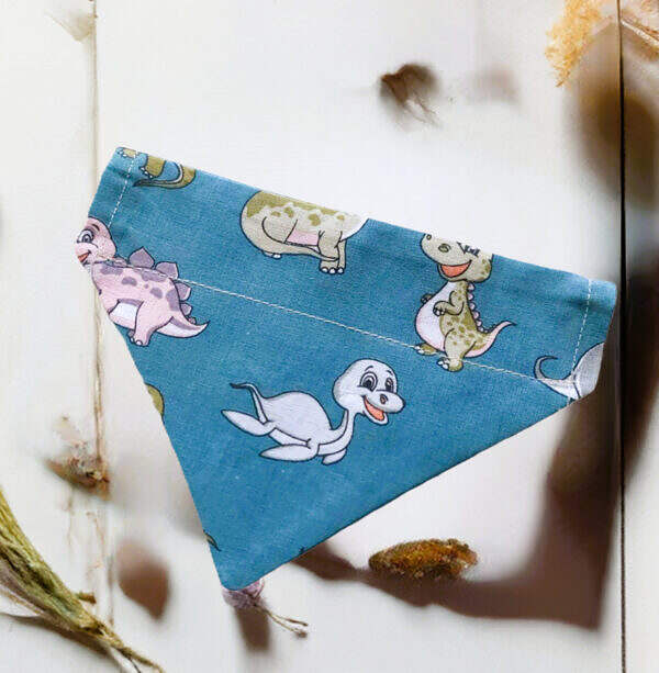 Hundehalstuch Halstuch mit Tunnel für Halsband Petrol mit Dinosaurier Motiv