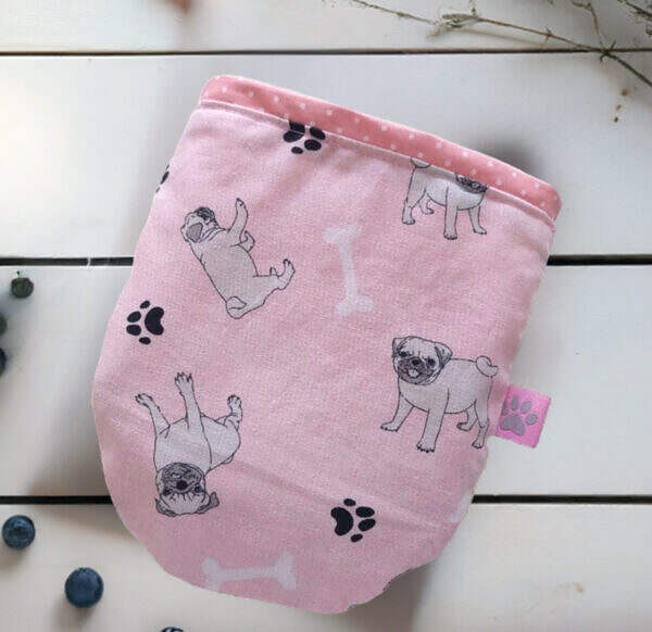 Futtertasche praktisch für Jacke oder Hosentasche rosa mit Mops Motiv