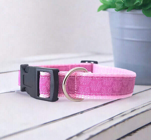 Hundehalsband bezaubernd Halsband für Hunde 25 bis 45 cm rosa pink Blumen