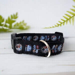 Hundehalsband perfekt Halsband für Hunde 28 bis 33 cm schwarz Blumen Motiv