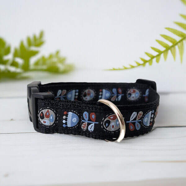 Hundehalsband perfekt Halsband für Hunde 28 bis 33 cm schwarz Blumen Motiv